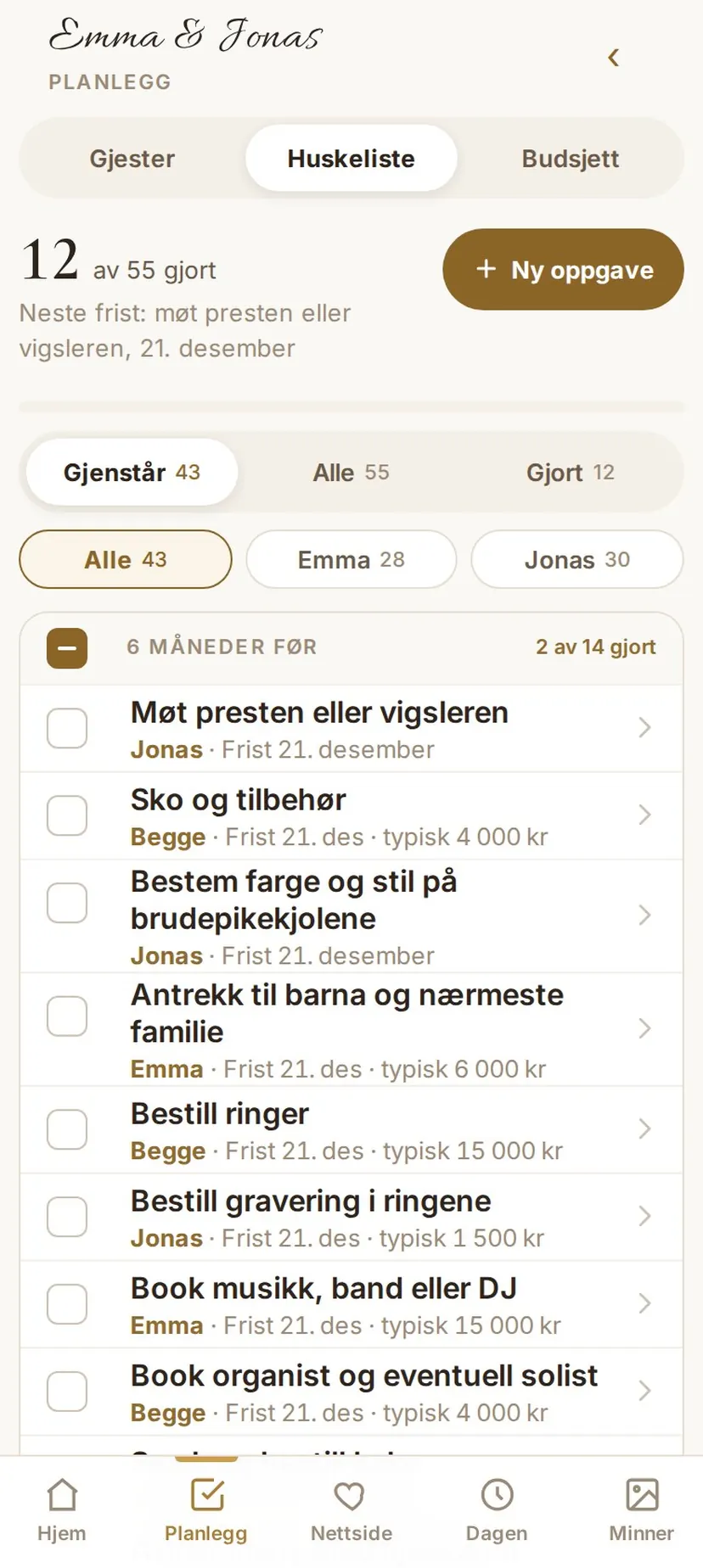 Huskelista i appen: oppgaver samlet under «6 måneder før», hver med ansvarlig, frist og typisk kostnad.